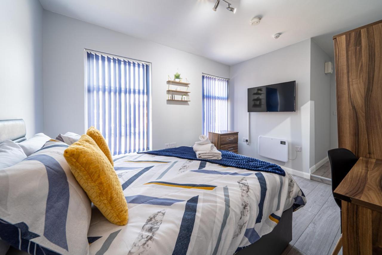 Studios With Ensuite Showers & Share Kitchens Prime Location Near Hospital, Town Center Apt 3 St Helens  Exterior photo